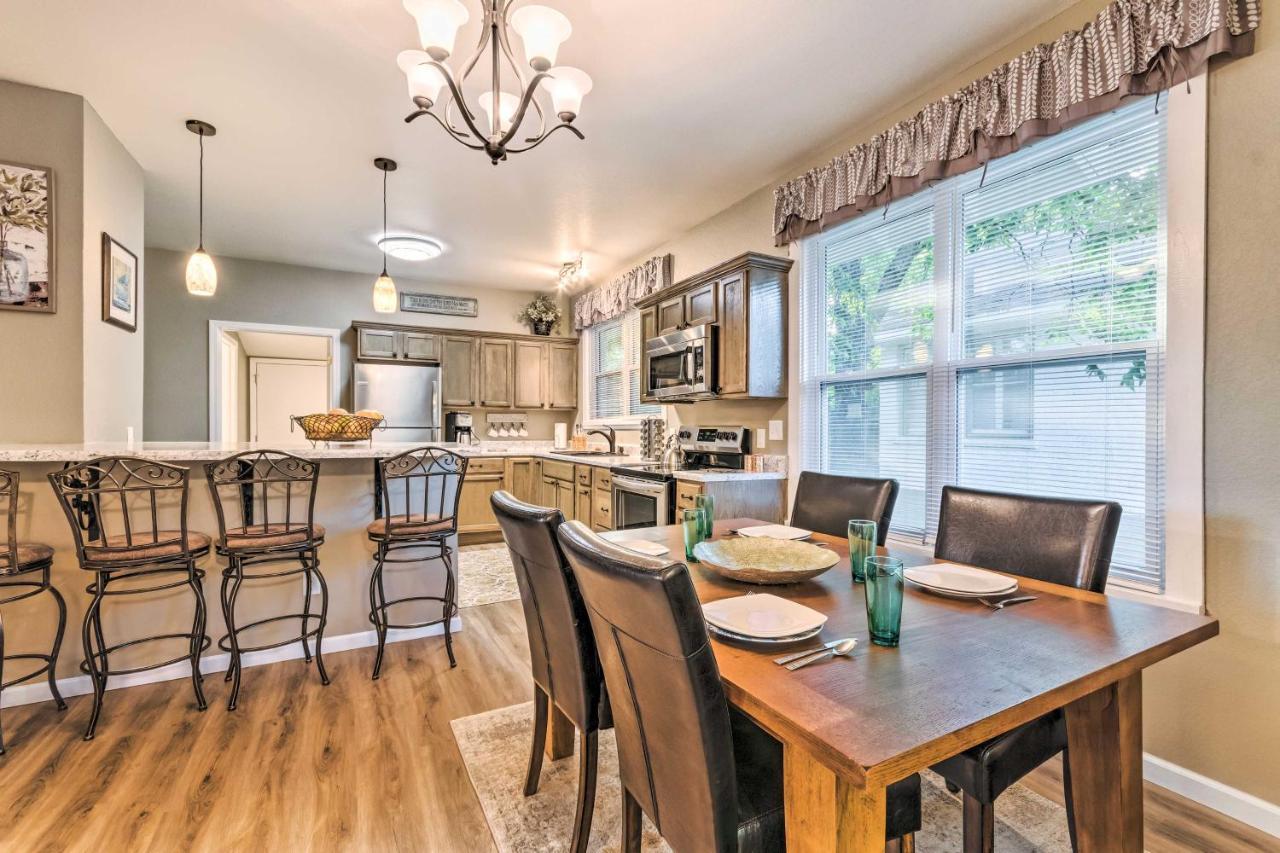 Remodeled Downtown Hot Springs Home With Porch Exteriér fotografie