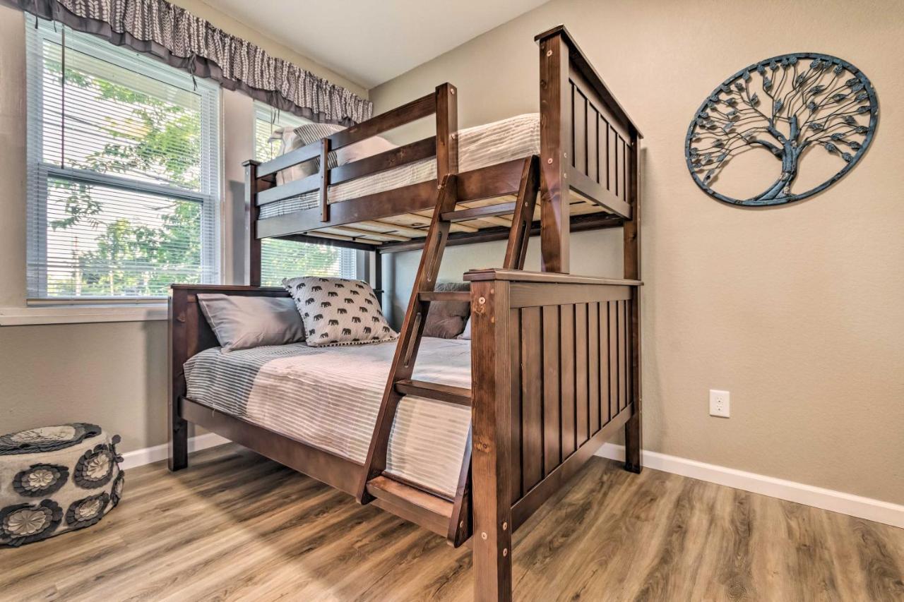 Remodeled Downtown Hot Springs Home With Porch Exteriér fotografie